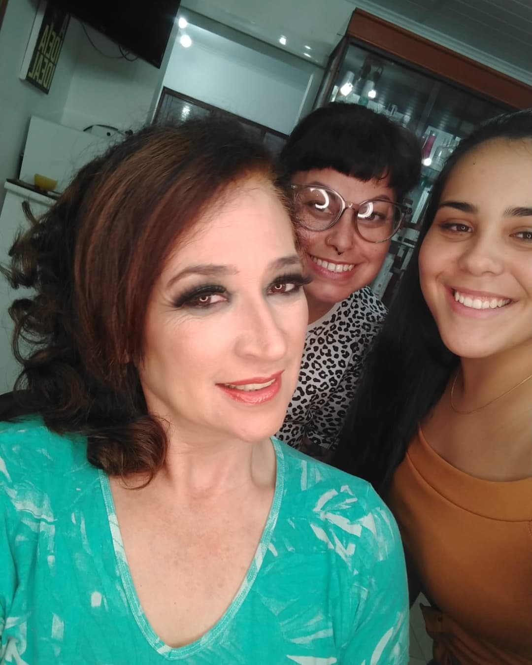 profissionais especializadas em mechas e penteados em São José, Camaquã
